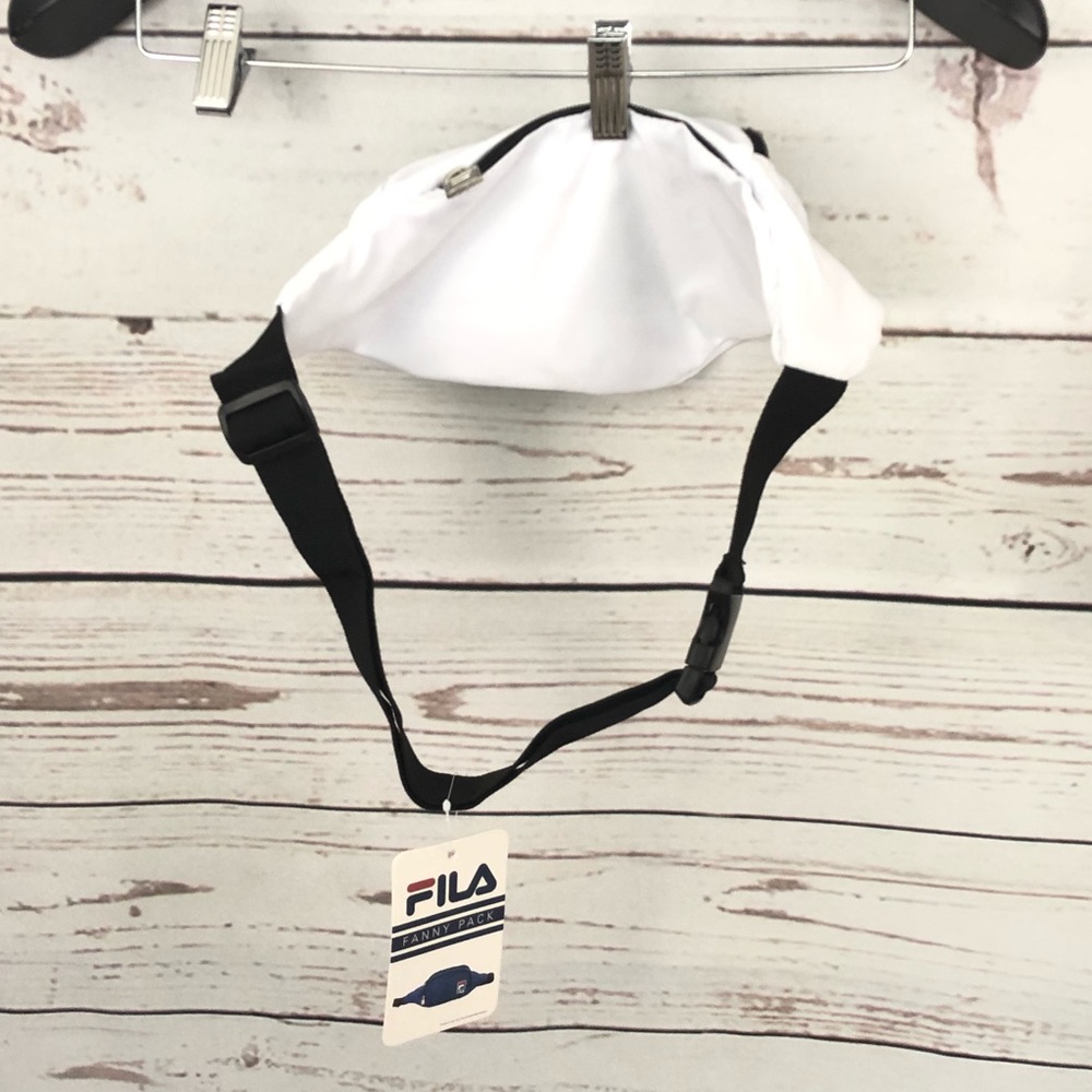 ❌🚫SOLD🚫❌FILA fanny pack - Picture 4 of 4